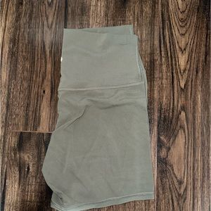 Size 8 Lululemon green/gray align shorts 6 inch inseam length